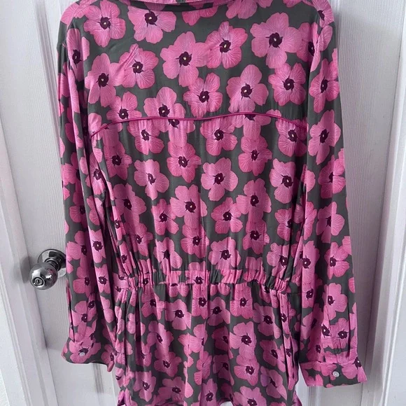 Benoa Hau Bukit Romper - Picture 2 of 5